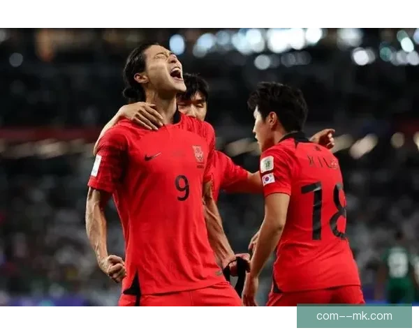 曹圭成补时绝平头球拯救韩国队力挽狂澜战平对手